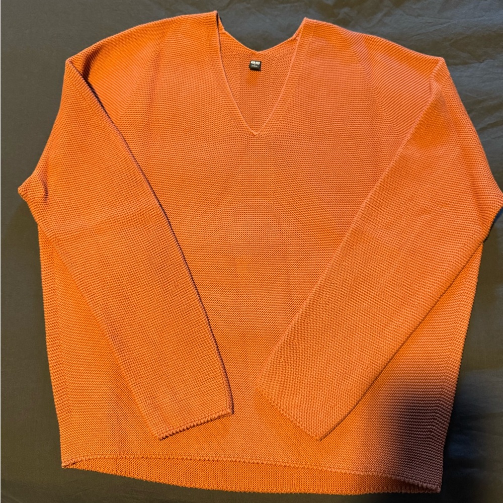 Uniqlo sweater for sale (good condition)